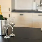 Diamante In Spain - Benalbeach Apartment *