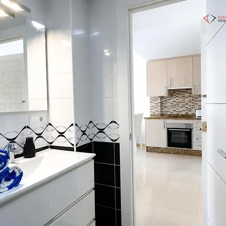 Diamante In Spain - Benalbeach Apartamento